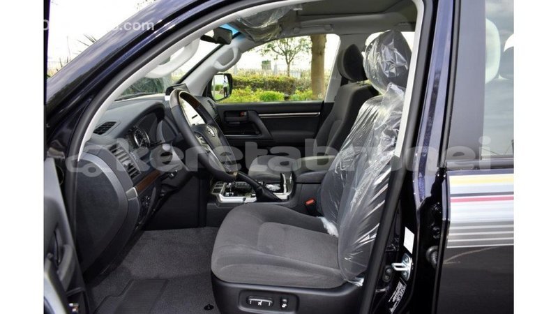 Big with watermark toyota land cruiser belait import dubai 2410