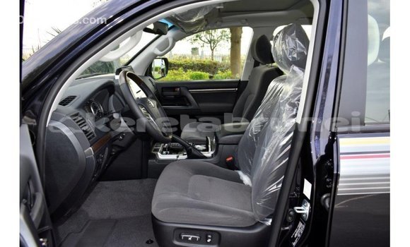 Buy Import Toyota Land Cruiser Black Car in Import - Dubai in Belait Buy Import Toyota Land Cruiser Black Car in Import - Dubai in Belait