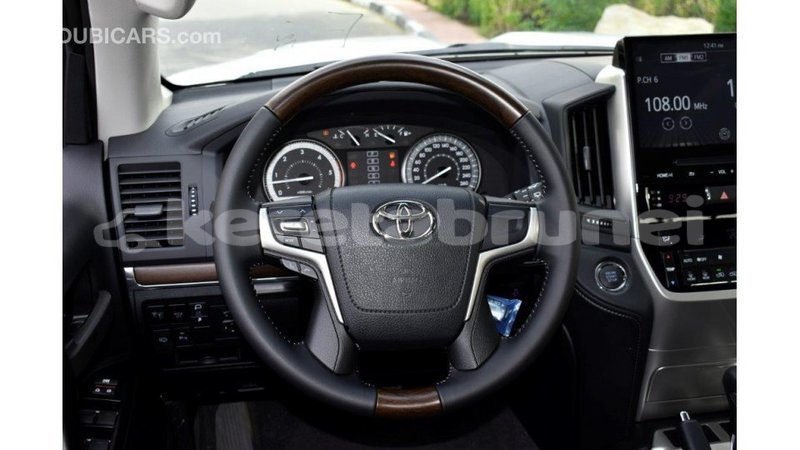 Big with watermark toyota land cruiser belait import dubai 2410