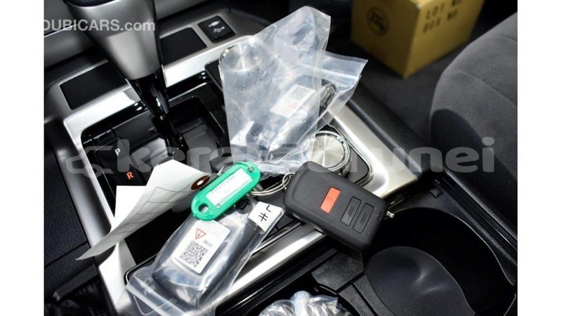 Big with watermark toyota land cruiser belait import dubai 2410