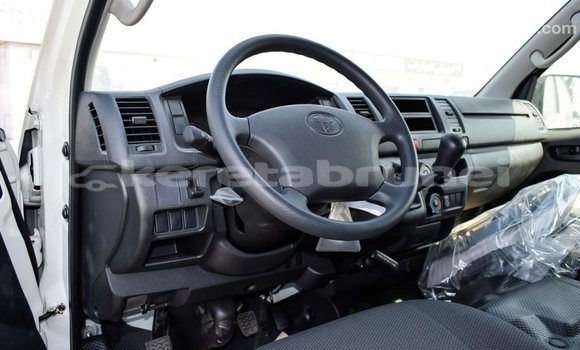 Buy Import Toyota Hiace White Car in Import - Dubai in Belait Buy Import Toyota Hiace White Car in Import - Dubai in Belait