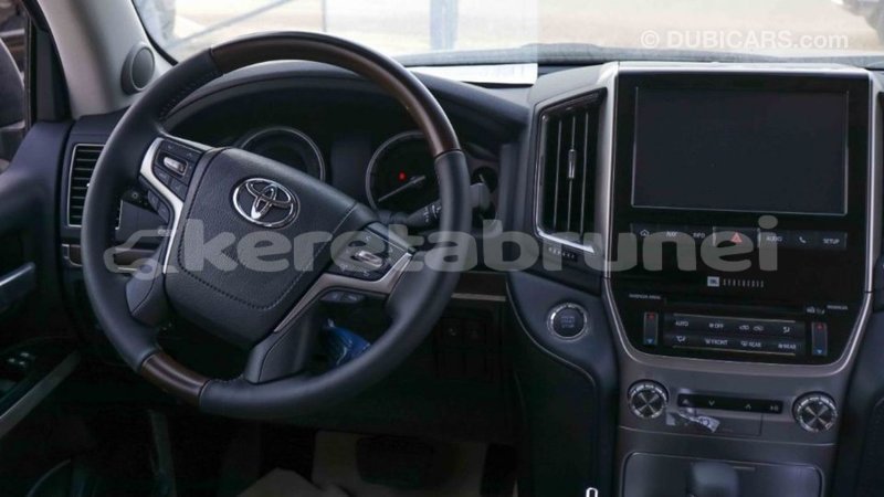 Big with watermark toyota land cruiser belait import dubai 2411
