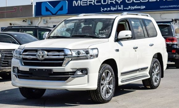 Buy Import Toyota Land Cruiser White Car in Import - Dubai in Belait Buy Import Toyota Land Cruiser White Car in Import - Dubai in Belait