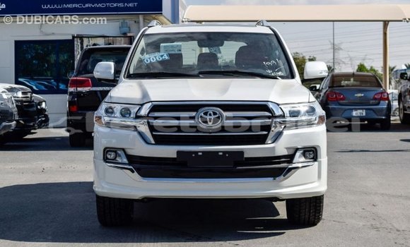 Buy Import Toyota Land Cruiser White Car in Import - Dubai in Belait Buy Import Toyota Land Cruiser White Car in Import - Dubai in Belait