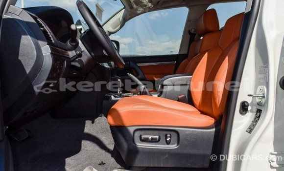 Buy Import Toyota Land Cruiser White Car in Import - Dubai in Belait Buy Import Toyota Land Cruiser White Car in Import - Dubai in Belait