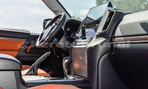 Buy Import Toyota Land Cruiser White Car in Import - Dubai in Belait Buy Import Toyota Land Cruiser White Car in Import - Dubai in Belait
