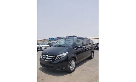 Buy Import Mercedes-Benz 250 Black Car in Import - Dubai in Belait Buy Import Mercedes-Benz 250 Black Car in Import - Dubai in Belait