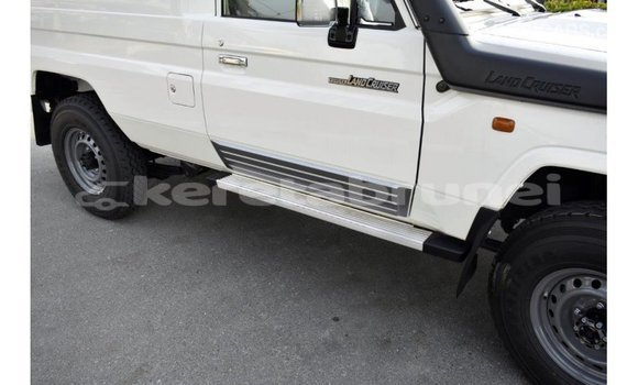 Buy Import Toyota Land Cruiser White Car in Import - Dubai in Belait Buy Import Toyota Land Cruiser White Car in Import - Dubai in Belait