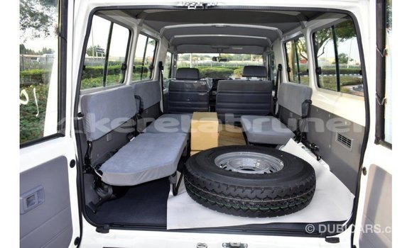 Buy Import Toyota Land Cruiser White Car in Import - Dubai in Belait Buy Import Toyota Land Cruiser White Car in Import - Dubai in Belait