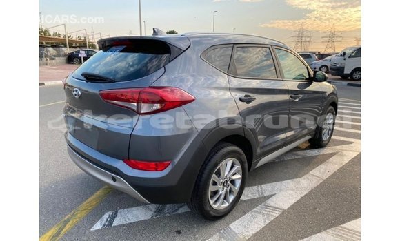 Buy Import Hyundai Tucson White Car in Import - Dubai in Belait Buy Import Hyundai Tucson White Car in Import - Dubai in Belait