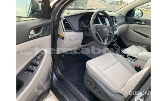 Buy Import Hyundai Tucson White Car in Import - Dubai in Belait Buy Import Hyundai Tucson White Car in Import - Dubai in Belait