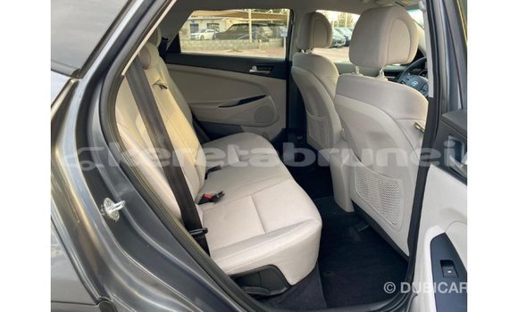 Buy Import Hyundai Tucson White Car in Import - Dubai in Belait Buy Import Hyundai Tucson White Car in Import - Dubai in Belait