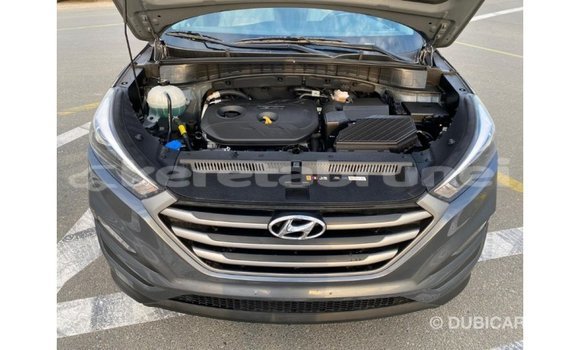 Buy Import Hyundai Tucson White Car in Import - Dubai in Belait Buy Import Hyundai Tucson White Car in Import - Dubai in Belait