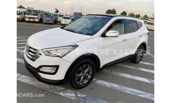 Buy Import Hyundai Santa Fe White Car in Import - Dubai in Belait Buy Import Hyundai Santa Fe White Car in Import - Dubai in Belait
