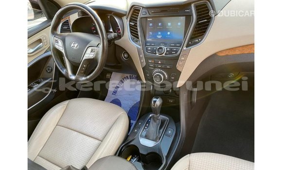 Buy Import Hyundai Santa Fe White Car in Import - Dubai in Belait Buy Import Hyundai Santa Fe White Car in Import - Dubai in Belait