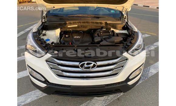Buy Import Hyundai Santa Fe White Car in Import - Dubai in Belait Buy Import Hyundai Santa Fe White Car in Import - Dubai in Belait