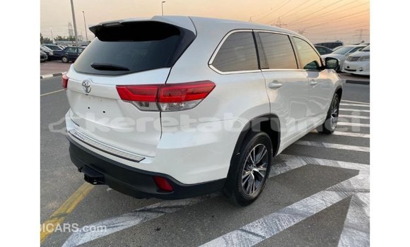 Buy Import Toyota Highlander White Car in Import - Dubai in Belait Buy Import Toyota Highlander White Car in Import - Dubai in Belait