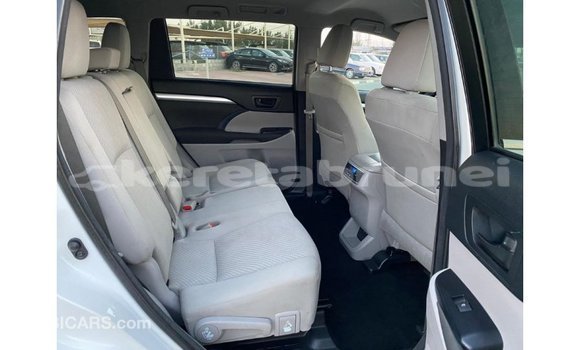 Buy Import Toyota Highlander White Car in Import - Dubai in Belait Buy Import Toyota Highlander White Car in Import - Dubai in Belait