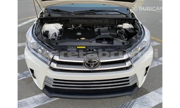 Buy Import Toyota Highlander White Car in Import - Dubai in Belait Buy Import Toyota Highlander White Car in Import - Dubai in Belait