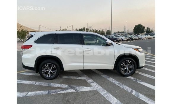 Buy Import Toyota Highlander White Car in Import - Dubai in Belait Buy Import Toyota Highlander White Car in Import - Dubai in Belait