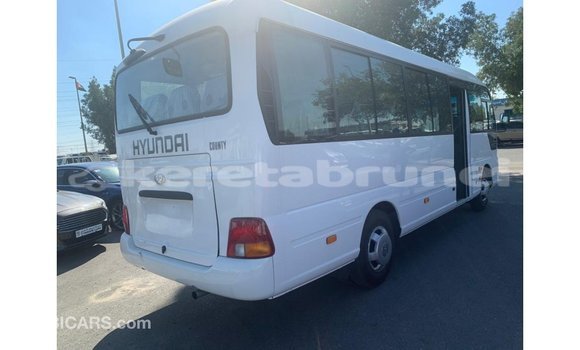 Buy Import Hyundai Accent White Car in Import - Dubai in Belait Buy Import Hyundai Accent White Car in Import - Dubai in Belait