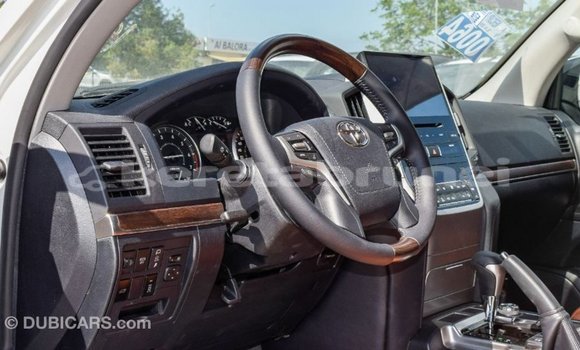 Buy Import Toyota Land Cruiser White Car in Import - Dubai in Belait Buy Import Toyota Land Cruiser White Car in Import - Dubai in Belait