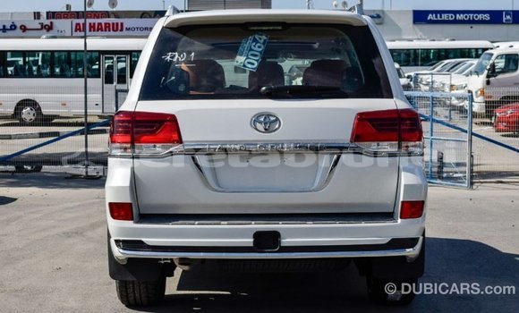Buy Import Toyota Land Cruiser White Car in Import - Dubai in Belait Buy Import Toyota Land Cruiser White Car in Import - Dubai in Belait