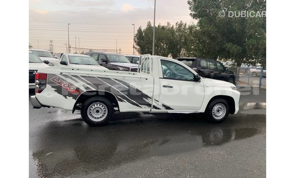 Buy Import Mitsubishi L200 White Car in Import - Dubai in Belait Buy Import Mitsubishi L200 White Car in Import - Dubai in Belait
