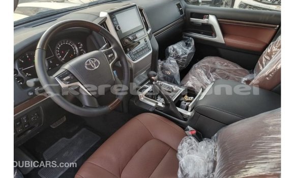Buy Import Toyota Land Cruiser White Car in Import - Dubai in Belait Buy Import Toyota Land Cruiser White Car in Import - Dubai in Belait