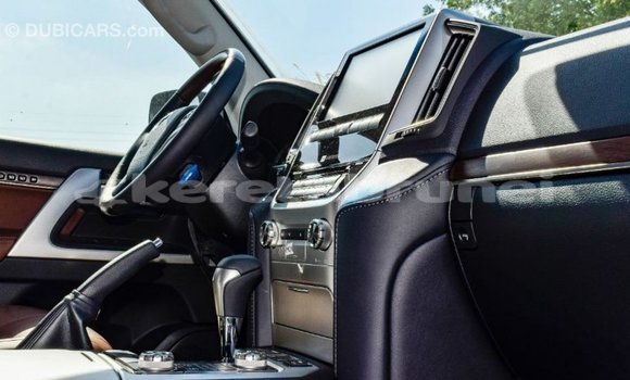 Buy Import Toyota Land Cruiser Black Car in Import - Dubai in Belait Buy Import Toyota Land Cruiser Black Car in Import - Dubai in Belait