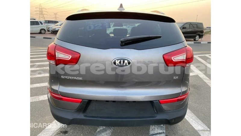 Big with watermark kia sportage belait import dubai 2455