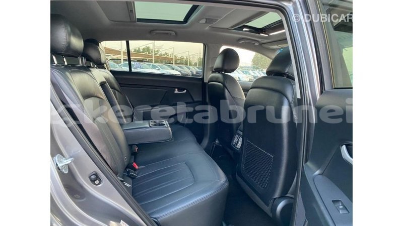 Big with watermark kia sportage belait import dubai 2455