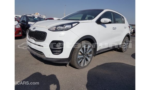 Buy Import Kia Sportage White Car in Import - Dubai in Belait Buy Import Kia Sportage White Car in Import - Dubai in Belait