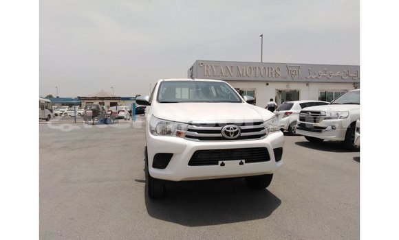 Buy Import Toyota Hilux White Car in Import - Dubai in Belait Buy Import Toyota Hilux White Car in Import - Dubai in Belait
