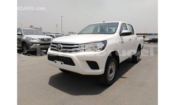 Buy Import Toyota Hilux White Car in Import - Dubai in Belait Buy Import Toyota Hilux White Car in Import - Dubai in Belait