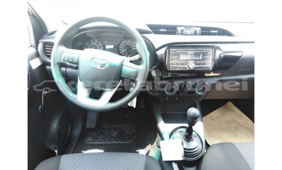 Buy Import Toyota Hilux White Car in Import - Dubai in Belait Buy Import Toyota Hilux White Car in Import - Dubai in Belait
