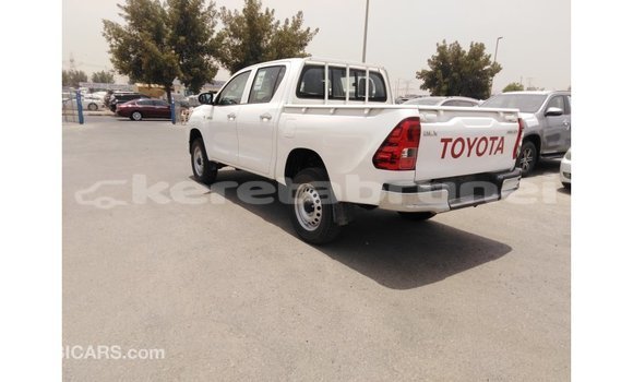 Buy Import Toyota Hilux White Car in Import - Dubai in Belait Buy Import Toyota Hilux White Car in Import - Dubai in Belait