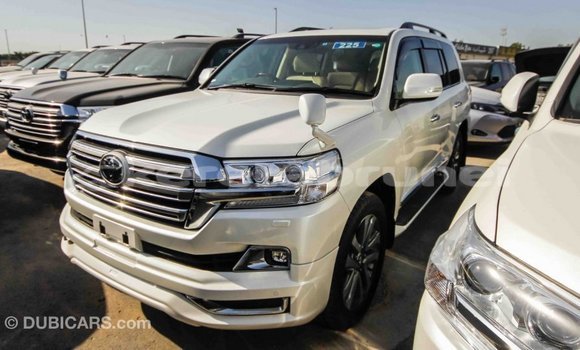 Buy Import Toyota Land Cruiser White Car in Import - Dubai in Belait Buy Import Toyota Land Cruiser White Car in Import - Dubai in Belait