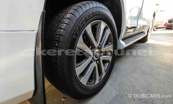 Buy Import Toyota Land Cruiser White Car in Import - Dubai in Belait Buy Import Toyota Land Cruiser White Car in Import - Dubai in Belait