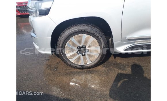 Buy Import Toyota Land Cruiser Other Car in Import - Dubai in Belait Buy Import Toyota Land Cruiser Other Car in Import - Dubai in Belait