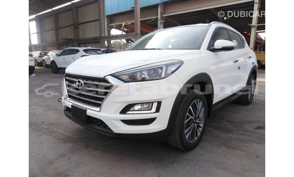 Buy Import Hyundai Tucson White Car in Import - Dubai in Belait Buy Import Hyundai Tucson White Car in Import - Dubai in Belait