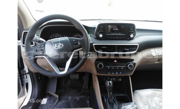 Buy Import Hyundai Tucson White Car in Import - Dubai in Belait Buy Import Hyundai Tucson White Car in Import - Dubai in Belait