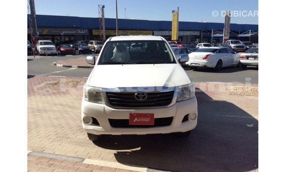 Buy Import Toyota Hilux White Car in Import - Dubai in Belait Buy Import Toyota Hilux White Car in Import - Dubai in Belait