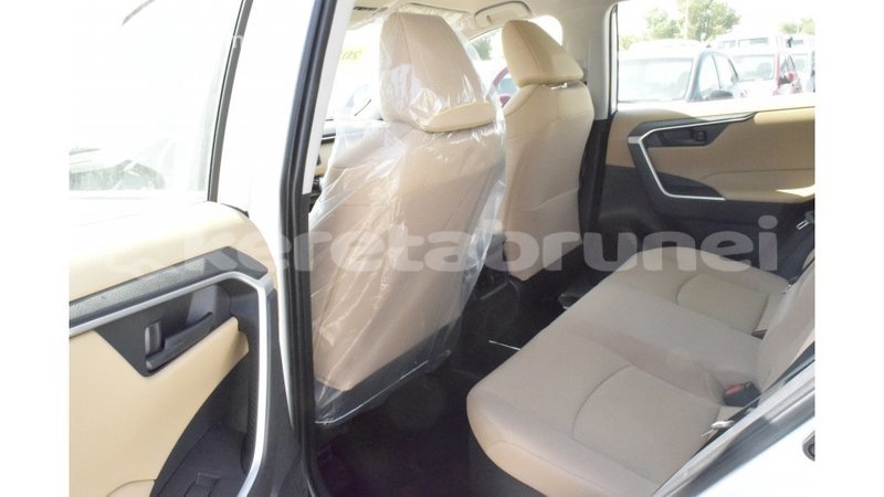 Big with watermark toyota hiace belait import dubai 2505