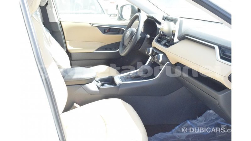 Big with watermark toyota hiace belait import dubai 2505