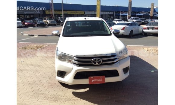 Buy Import Toyota Hilux White Car in Import - Dubai in Belait Buy Import Toyota Hilux White Car in Import - Dubai in Belait