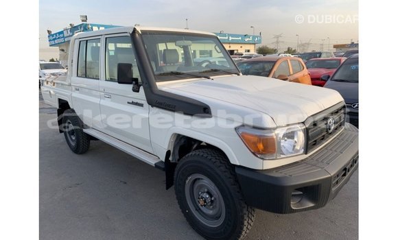 Buy Import Toyota Land Cruiser White Car in Import - Dubai in Belait Buy Import Toyota Land Cruiser White Car in Import - Dubai in Belait