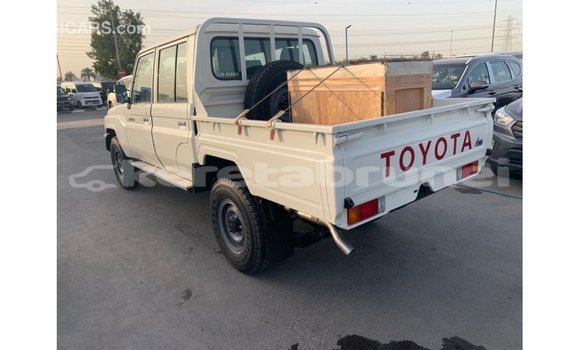 Buy Import Toyota Land Cruiser White Car in Import - Dubai in Belait Buy Import Toyota Land Cruiser White Car in Import - Dubai in Belait
