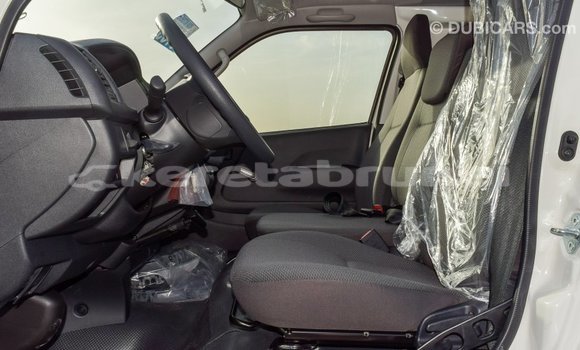 Buy Import Toyota Hiace White Car in Import - Dubai in Belait Buy Import Toyota Hiace White Car in Import - Dubai in Belait