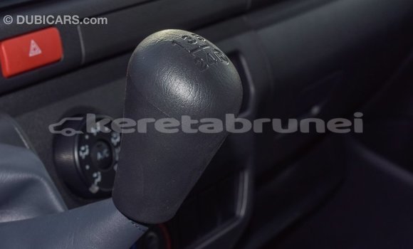 Buy Import Toyota Hiace White Car in Import - Dubai in Belait Buy Import Toyota Hiace White Car in Import - Dubai in Belait